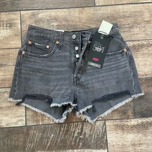 black levi’s 501 shorts size 27